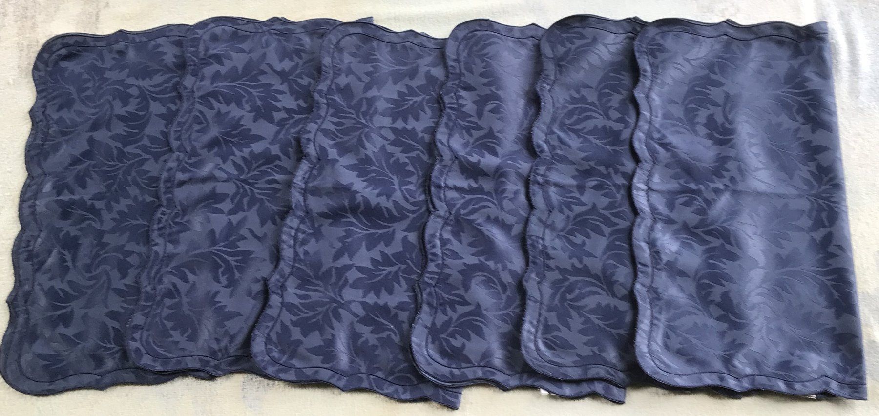 Set di tavolo e panche: 6 ER-TISCHSET TAMARA 40X40CM NEU – Nuovo (secondo la descrizione) da Ostermundigen venduto da wini63