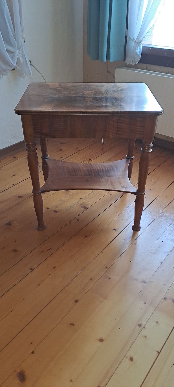 Tables: Tischlein – D'occasion à Gelterfingen par morice06