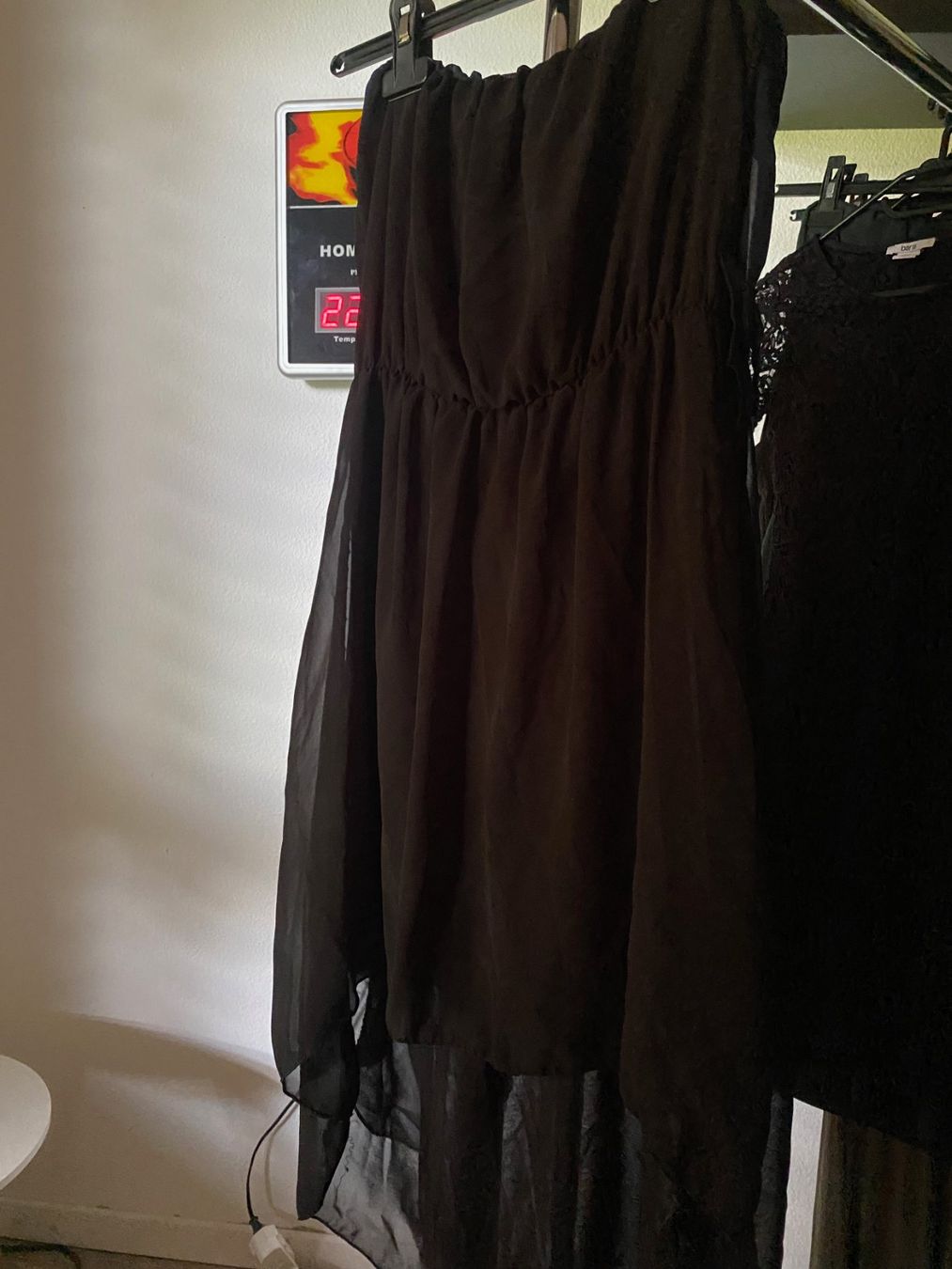 Vestiti: Cocktail/Partykleid schwarz Grösse S – Usato da Allenwinden venduto da Obalu 2