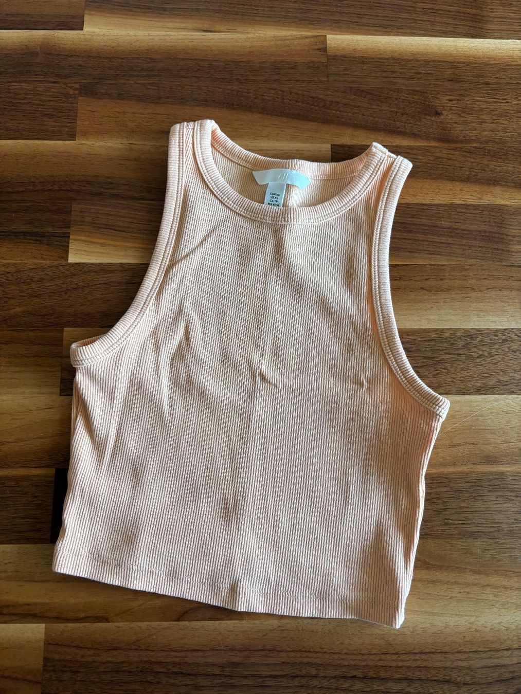 H&M Top: H&M Tanktop / XS / Light Peach – Usato da Winkel venduto da masrisa