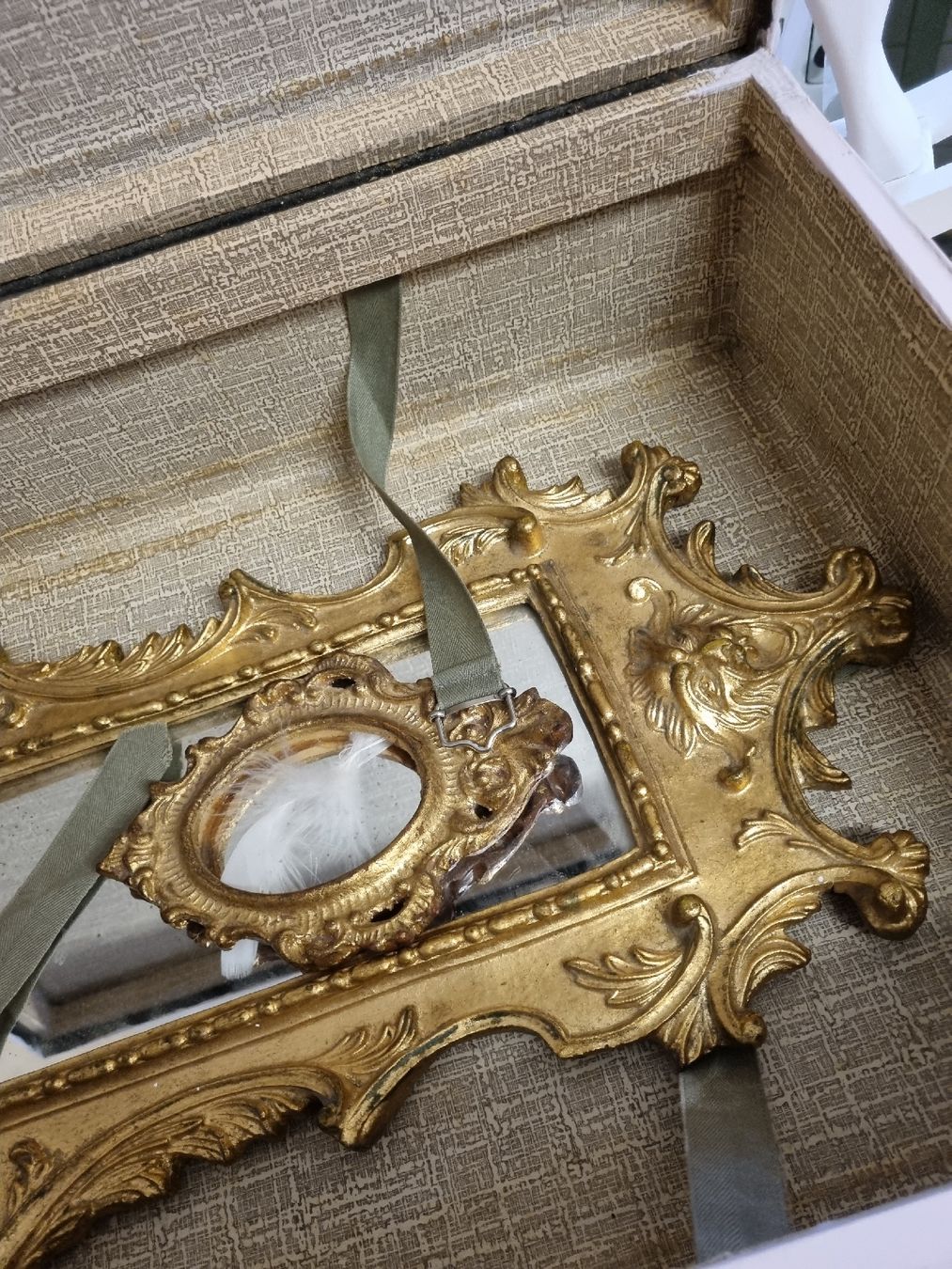 Valises de voyage: Dekorativer antiker Koffer – D'occasion à Wohlen AG par Atelier-Elisa 2