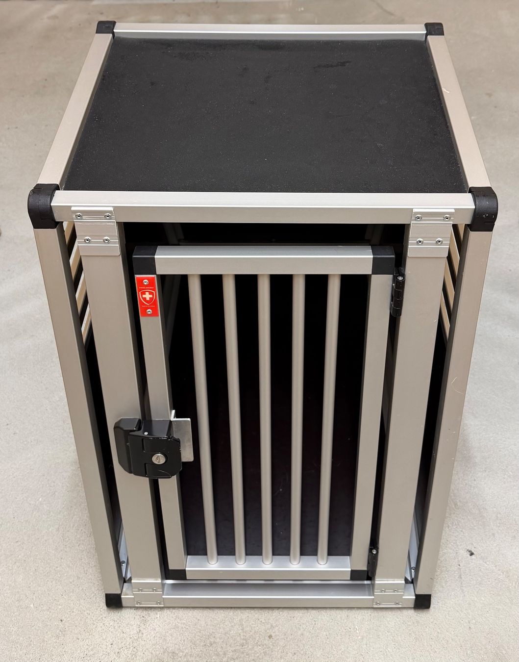 Gabbie, trasporto & Sicurezza: Sichere Hundebox für Auto – Usato da Zürich venduto da KeKu 1