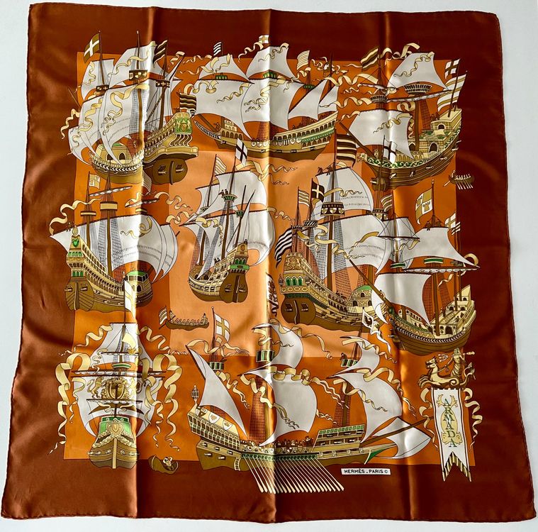 Foulard Vintage Jean Pierre En Soie Crêpe De Chine - 76 X 80 Cm - Noir - Occasion En Bon état