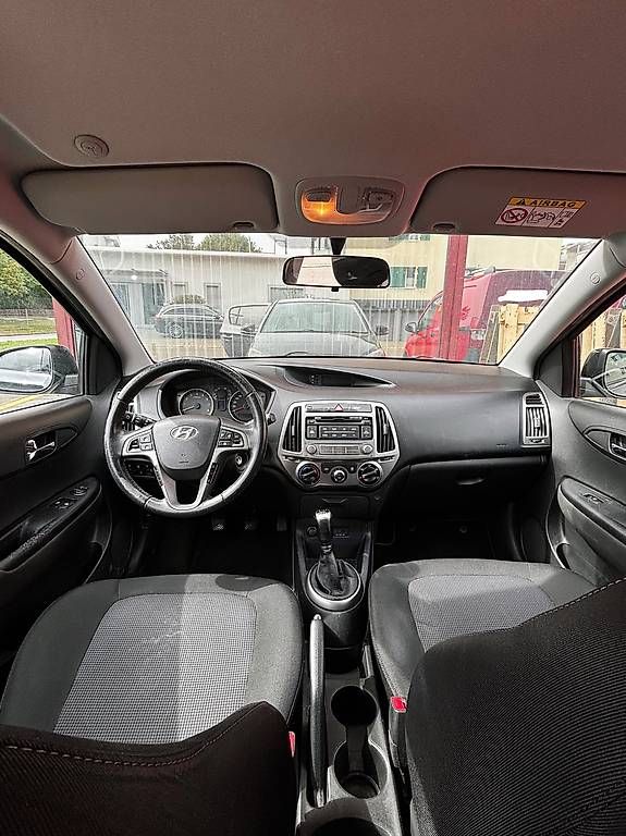 Hyundai Automobili: Hyunday i20 – Usato da Wallisellen venduto da Manuel0153 4