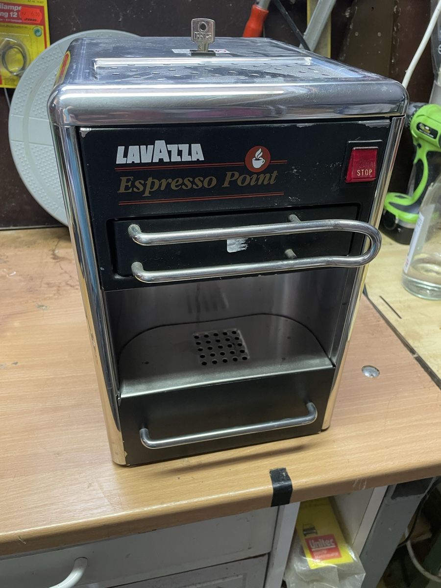Lavazza Machines à café & Machines à expresso: Lavazza espresso point defekt – Défectueux à Felben-Wellhausen par pisa08 1
