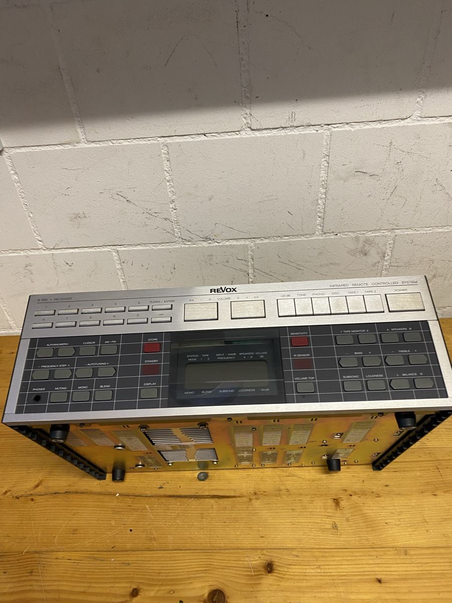 Revox Ricevitori: Revox B226 und Revox B285 – Difettoso da Luzern venduto da Harikan 5