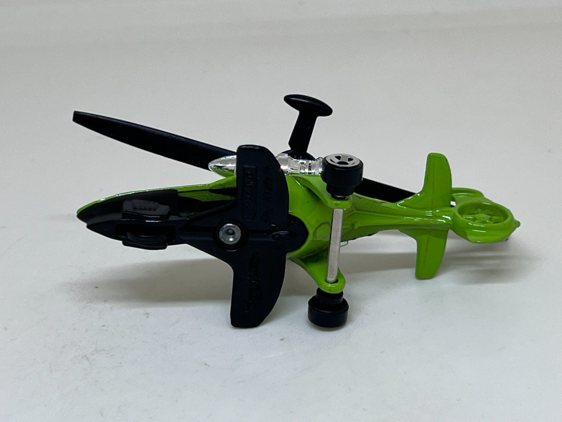 Hot Wheels Modellini d'auto: Hot Wheels Sky Knife #426 – Usato da Wildegg venduto da LaaBoutique 3
