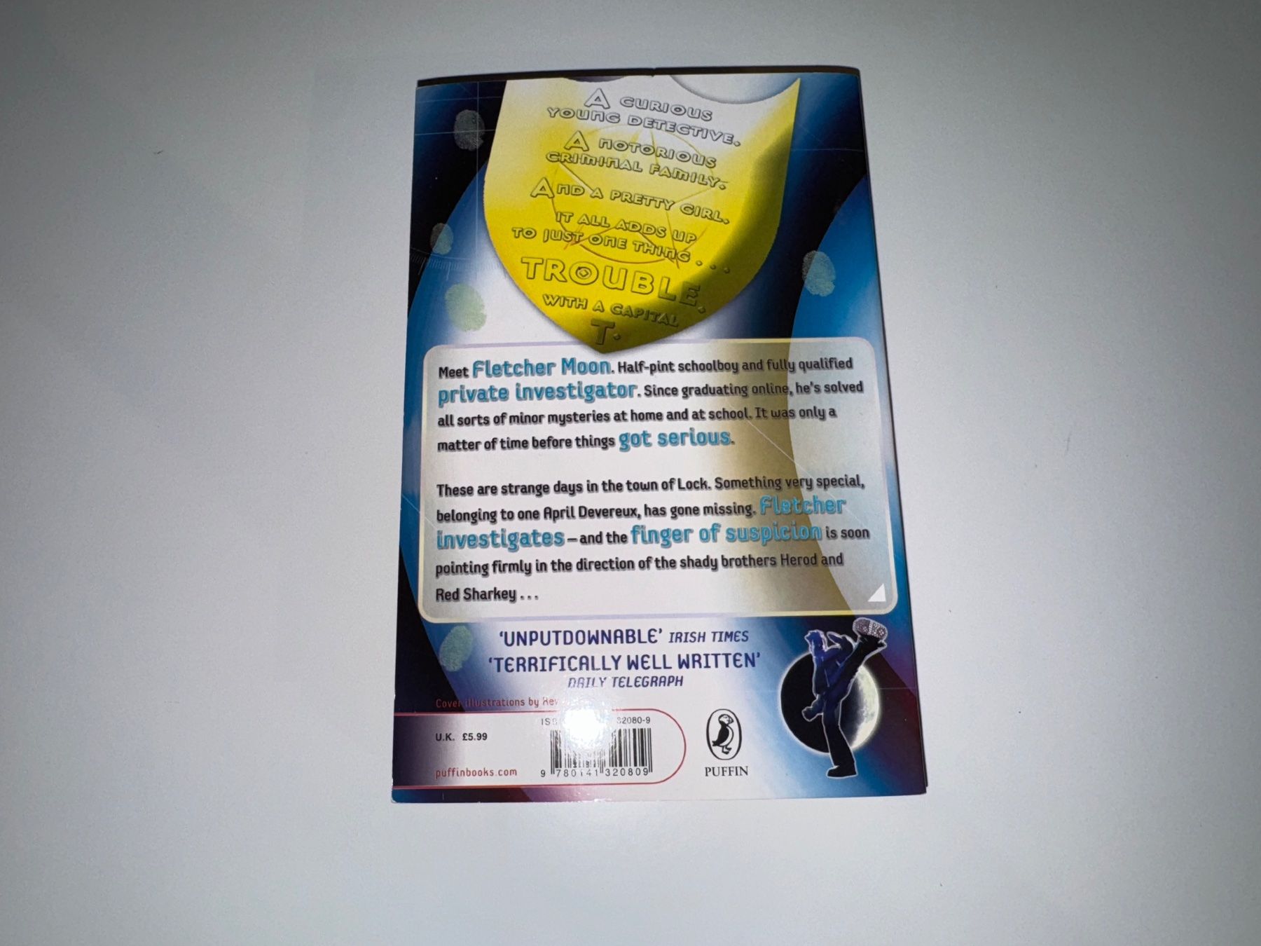 Libri: NOVEL: Eoin Colfer, Half moon investigations – Usato da Grosswangen venduto da English_books 9
