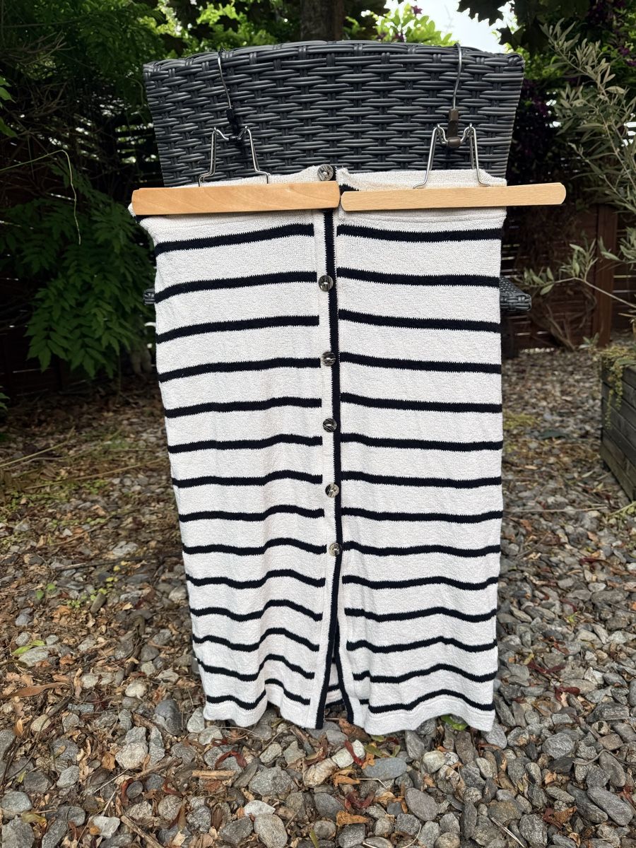 Esprit Röcke: Jupe Esprit rayée, taille M - Parfaite pour l'été! – Gebraucht aus Vétroz von est_xyr5