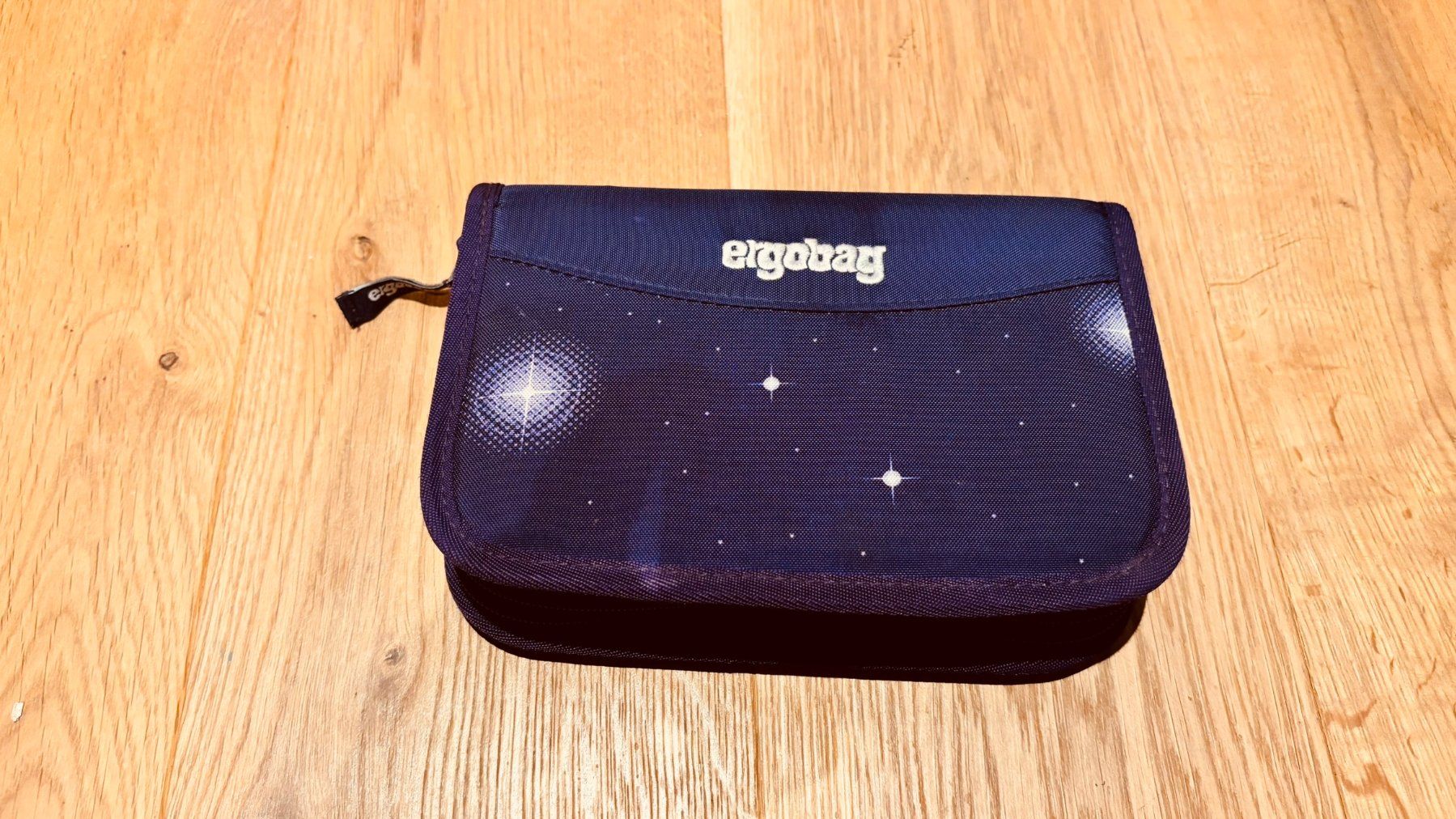 Ergobag Zaini: Ergobag Cubo Schulthek mit Sternenmotiv – Usato da Hinwil venduto da Oler 5