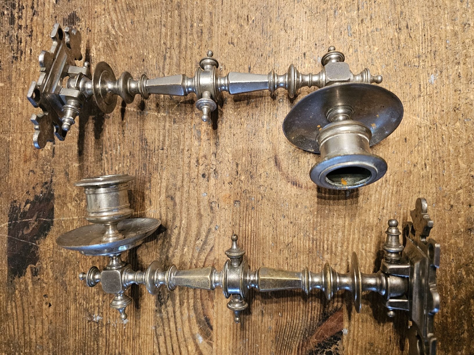 Bougeoirs: Gotische Kerzenhalter – D'occasion à Meisterschwanden par Hummer21