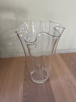 Glasvase gewellt transparent 40 cm guter Zustand