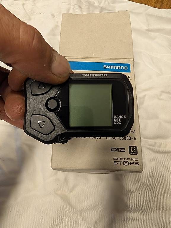 Pièces détachées: Shimano Compteur  STEPS SC-E5000 – Neuf avec emballage d'origine à Grand-Lancy par Charly1229 2