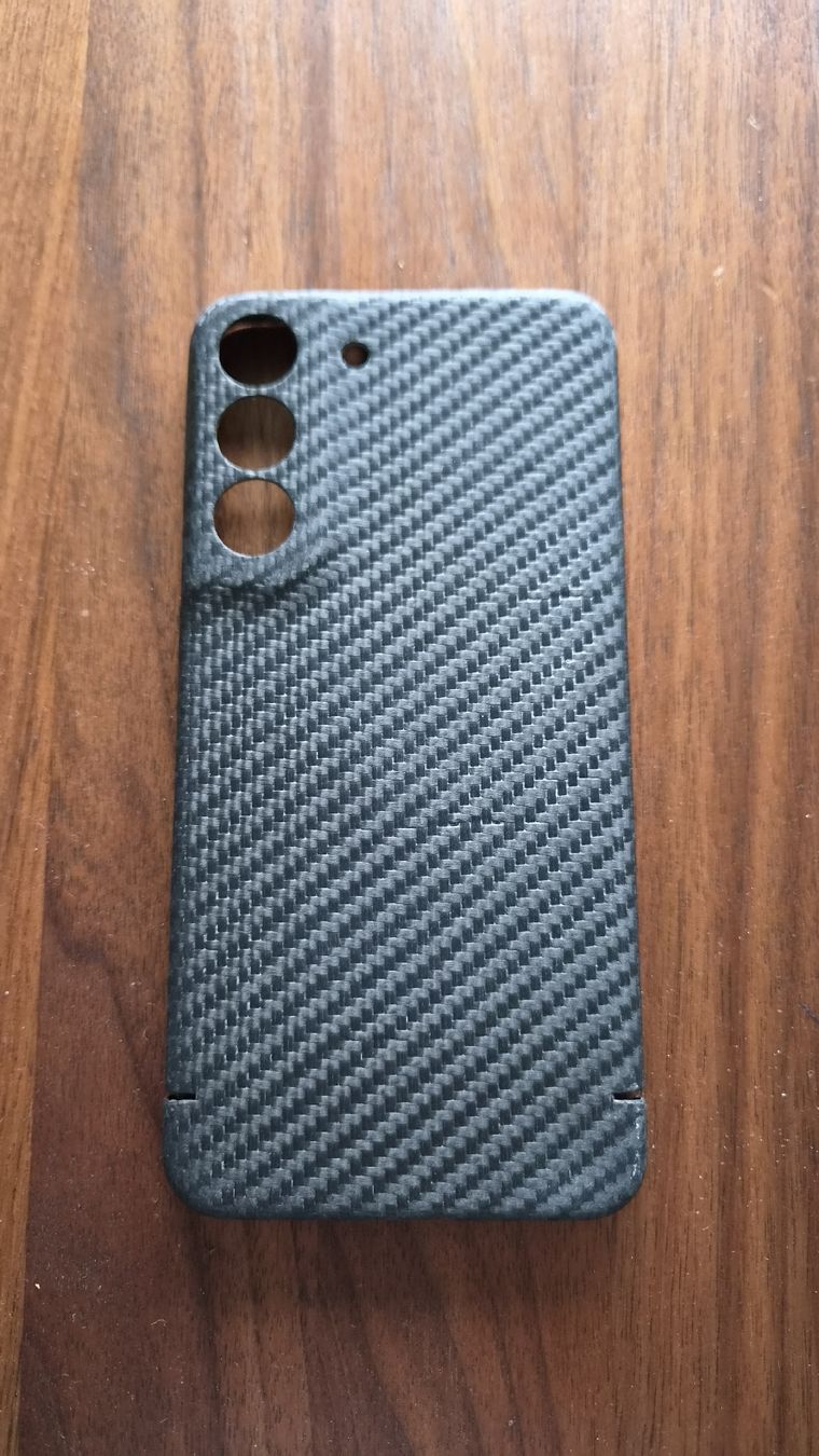 Samsung Cover & Protezioni schermo: Schutzhülle Samsung Galaxy S22 - echtes Carbon – Usato da Winterthur venduto da PADE777