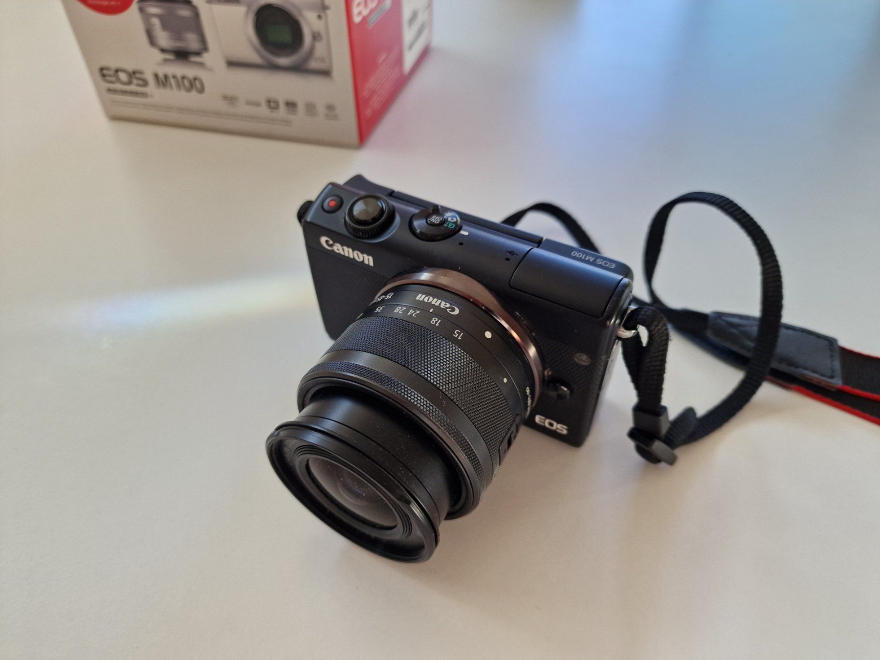 Canon Fotocamera: Canon EOS M100 mit EF-M 15-45mm Objektiv – Usato da Bremgarten AG venduto da Biit0 1