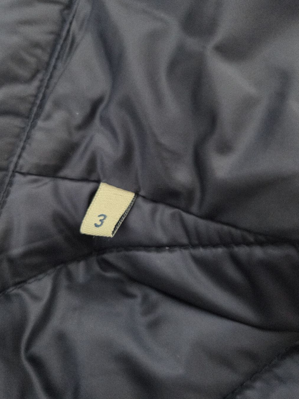 Moncler Gilet & Giacche senza maniche: Moncler, schöne Weste, Gilet – Nuovo (secondo la descrizione) da Wiesendangen venduto da Sinhuk 7