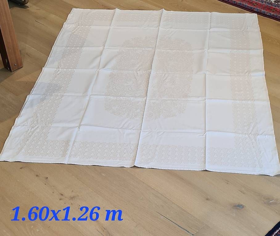 Autre linge de table: Tischtuch Rechteckig  – D'occasion à Bremgarten AG par e.aecherli 3