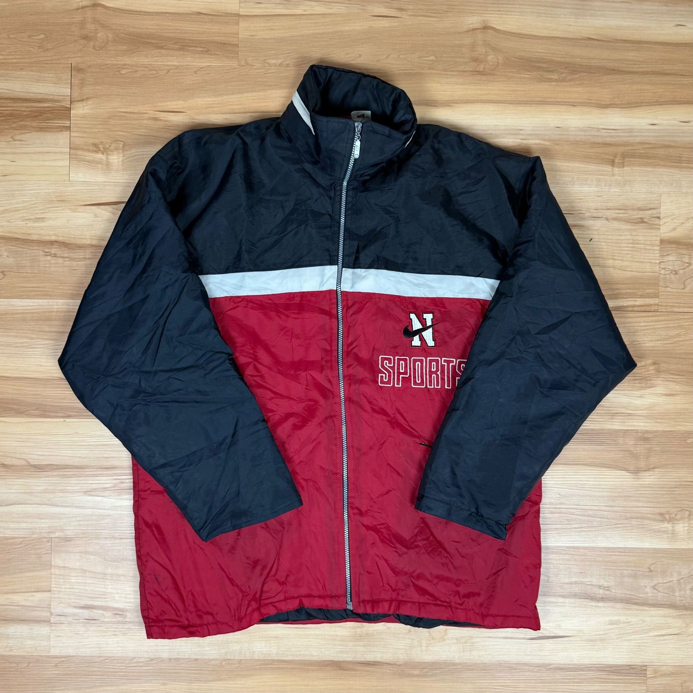 Nike Giacche: Vintage Nike 90s Winterjacke – Usato da Herisau venduto da 1asupply