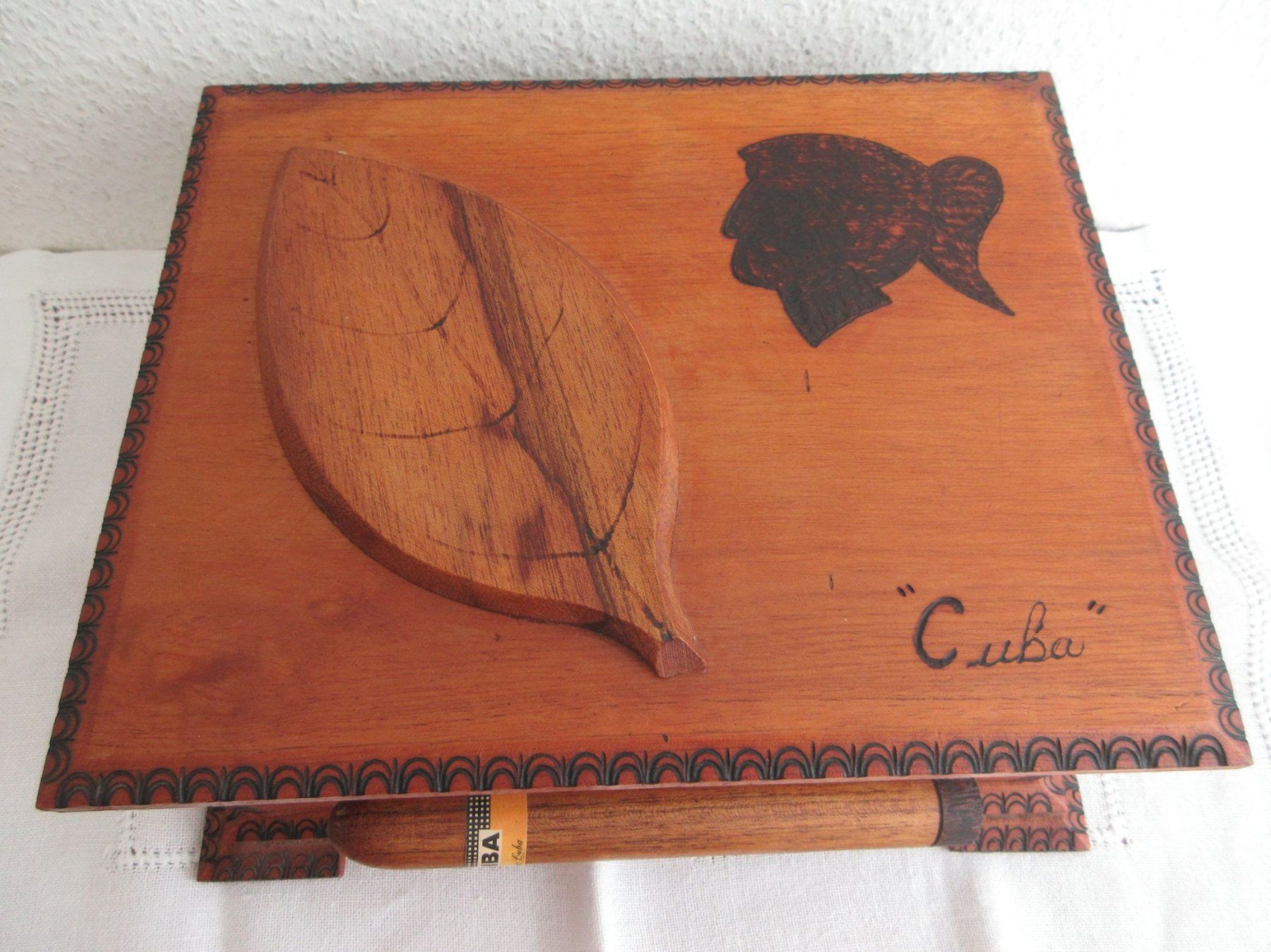 Humidor per sigari: Cubanischer Humidor – Usato da Binningen venduto da mondoantico 1