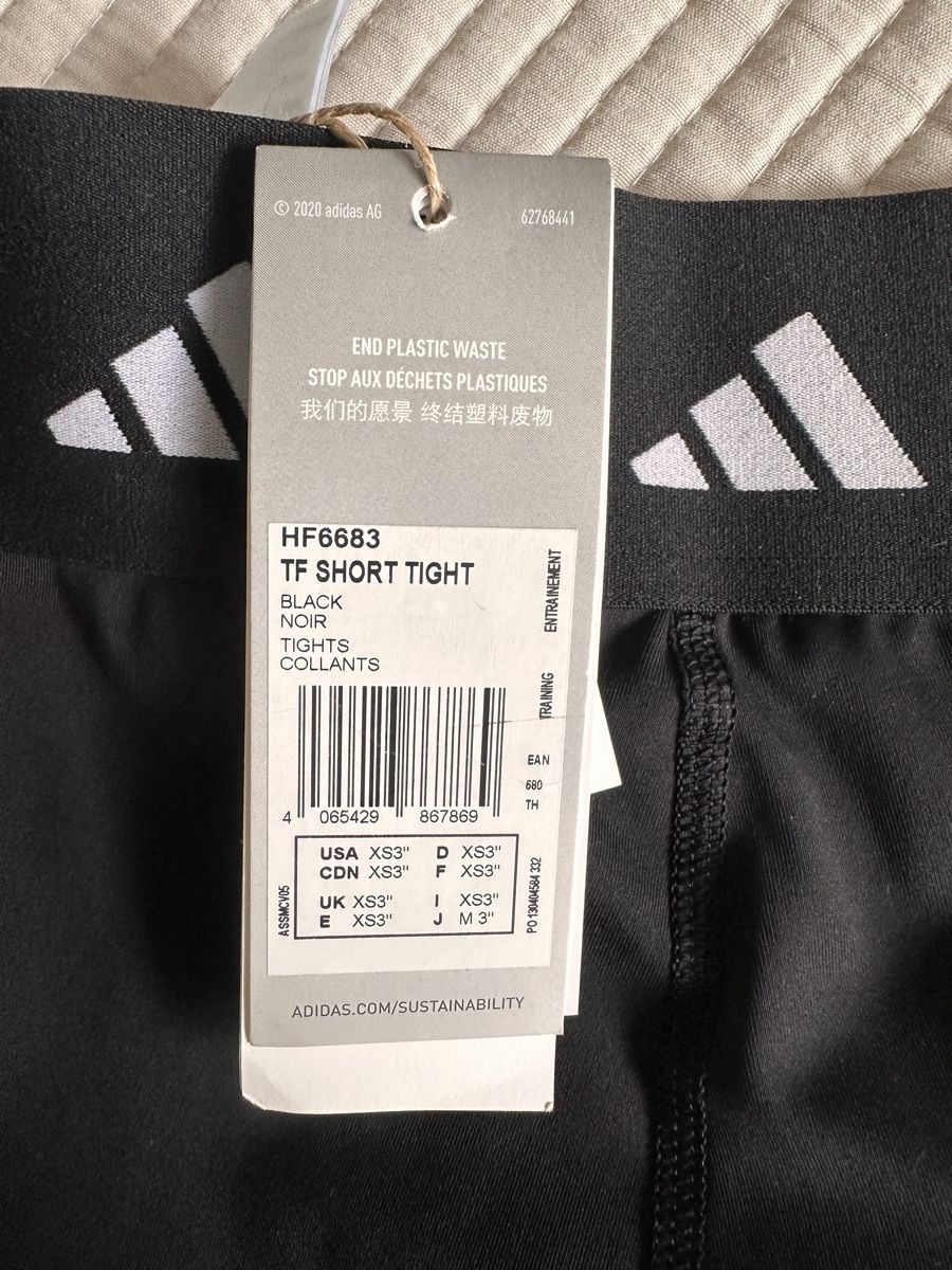 Calze & Collant: New Adidas shorts – Nuovo e nell'imballaggio originale da Zug venduto da A123R 4