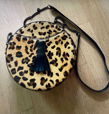 KOOKAI Sac rond à bandoulière cuir léopard