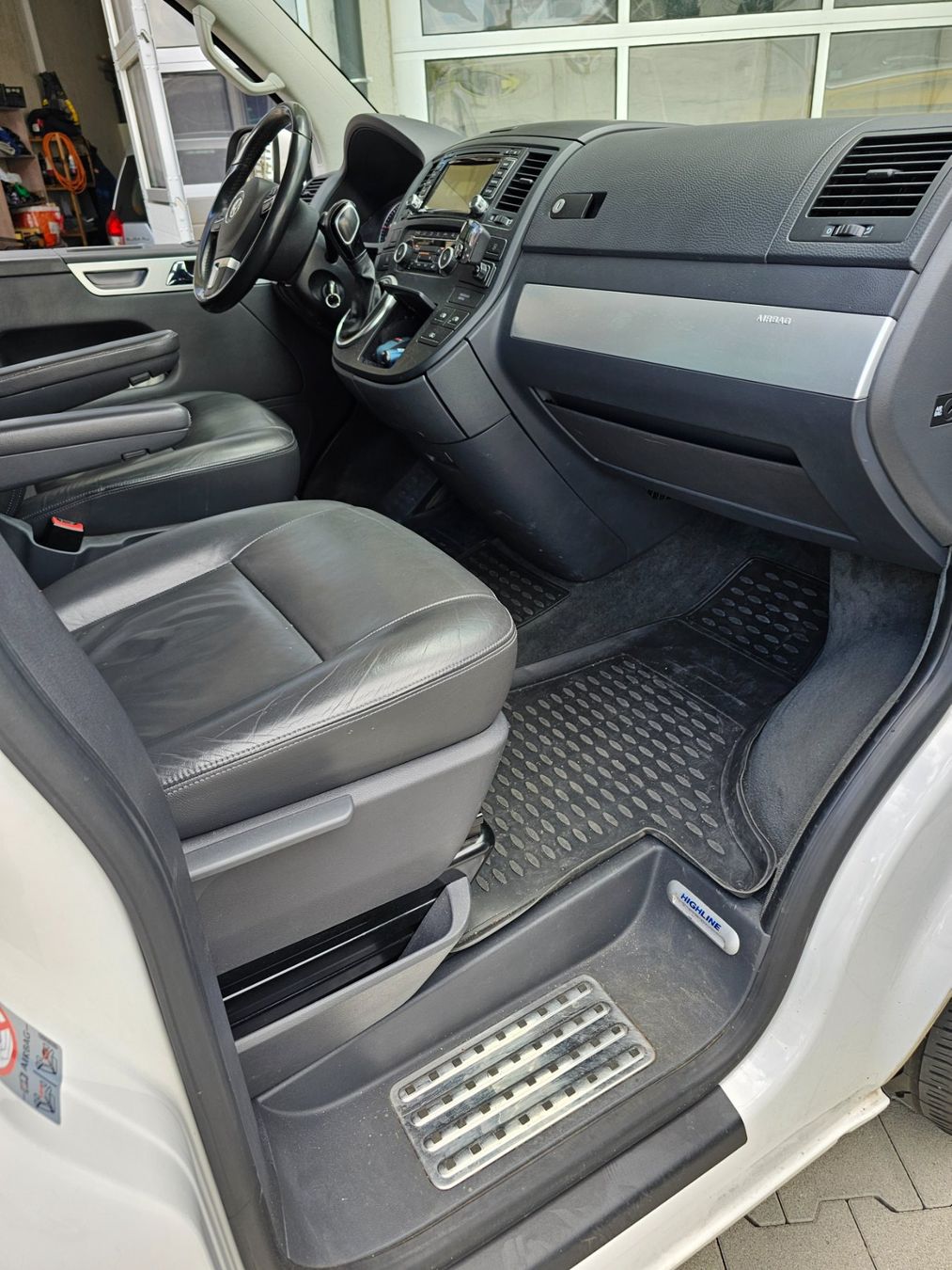 VW Automobili: VW T5 Multivan 4Motion DSG mit Zugvorrichtung – Usato da Wasen im Emmental venduto da chris57 9