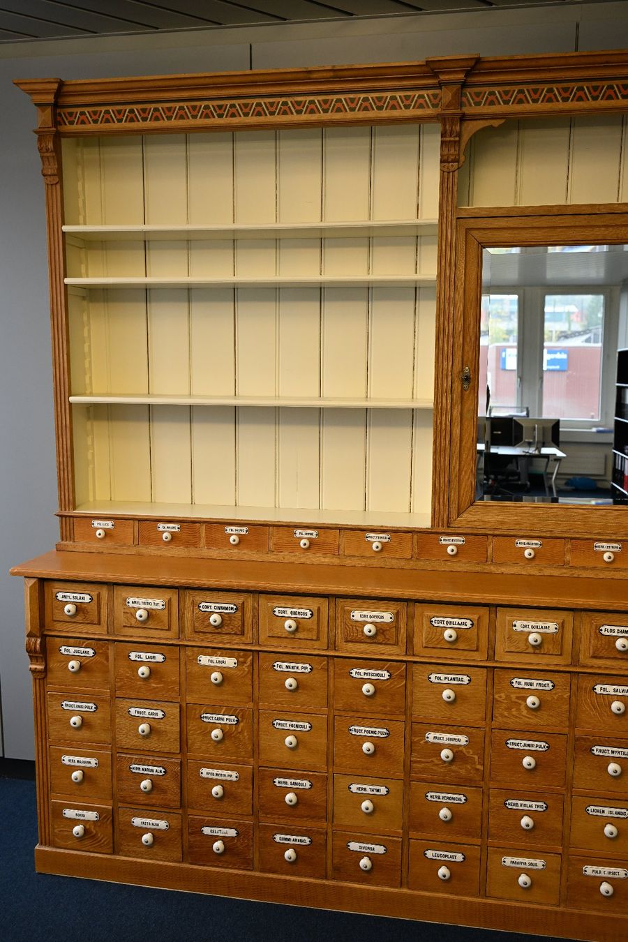 Armadi: Apotheker-Schrank antik (ca. 1890) – Usato da Walchwil venduto da buywithmats 1