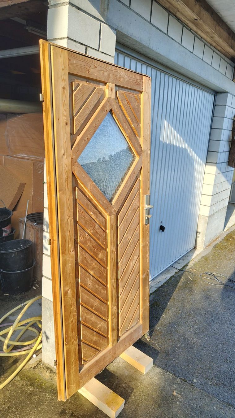 Porte: Eingangstüre  Holz 191cmX 89cm – Usato da Willisau venduto da flabastian 1