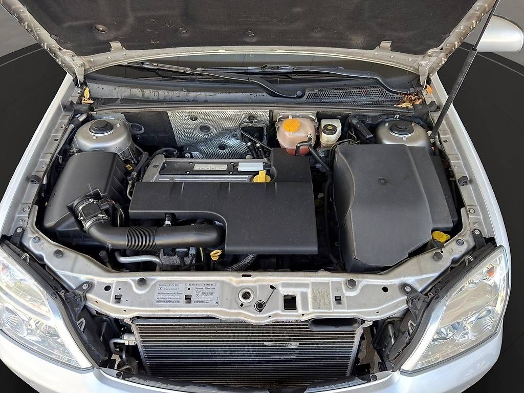 Automobili: Opel Vectra 2.2. Comfort ab MFK August 25 – Usato da Kerzers venduto da pjo_c6d8 2