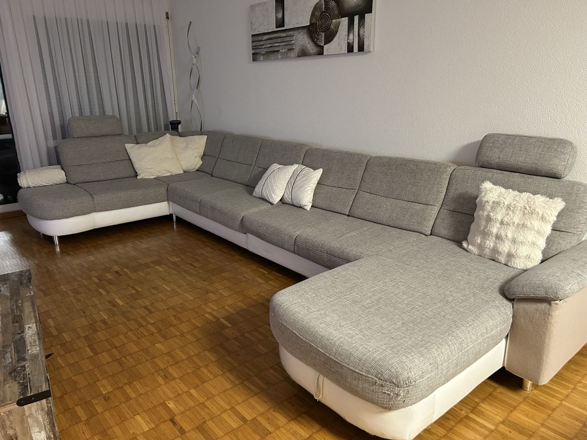 Sofas: Grosse 4.25m Wohnlandschaft mit Schlaffunktion – D'occasion à Dietlikon par ade_sk8v 7