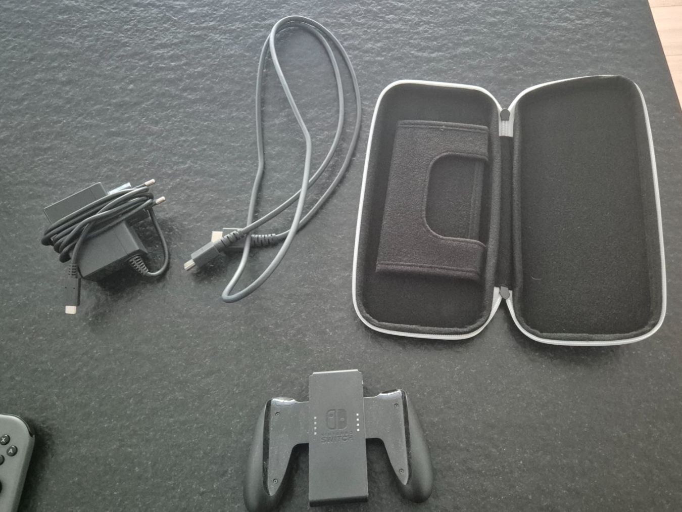 Nintendo Konsolen: Neuwertig: Nintendo Switch OLED Weiss+2 Controller+3D Mario – Neu (gemäss Beschreibung) aus Zeiningen von McEddie_1297 5
