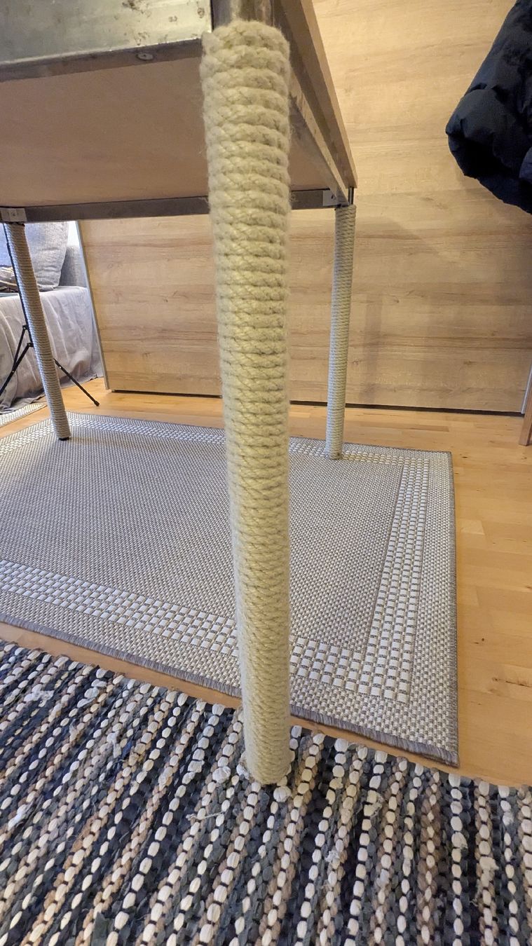 Tables: Tisch zu Verkaufen – D'occasion à Engelburg par flyagarics 3