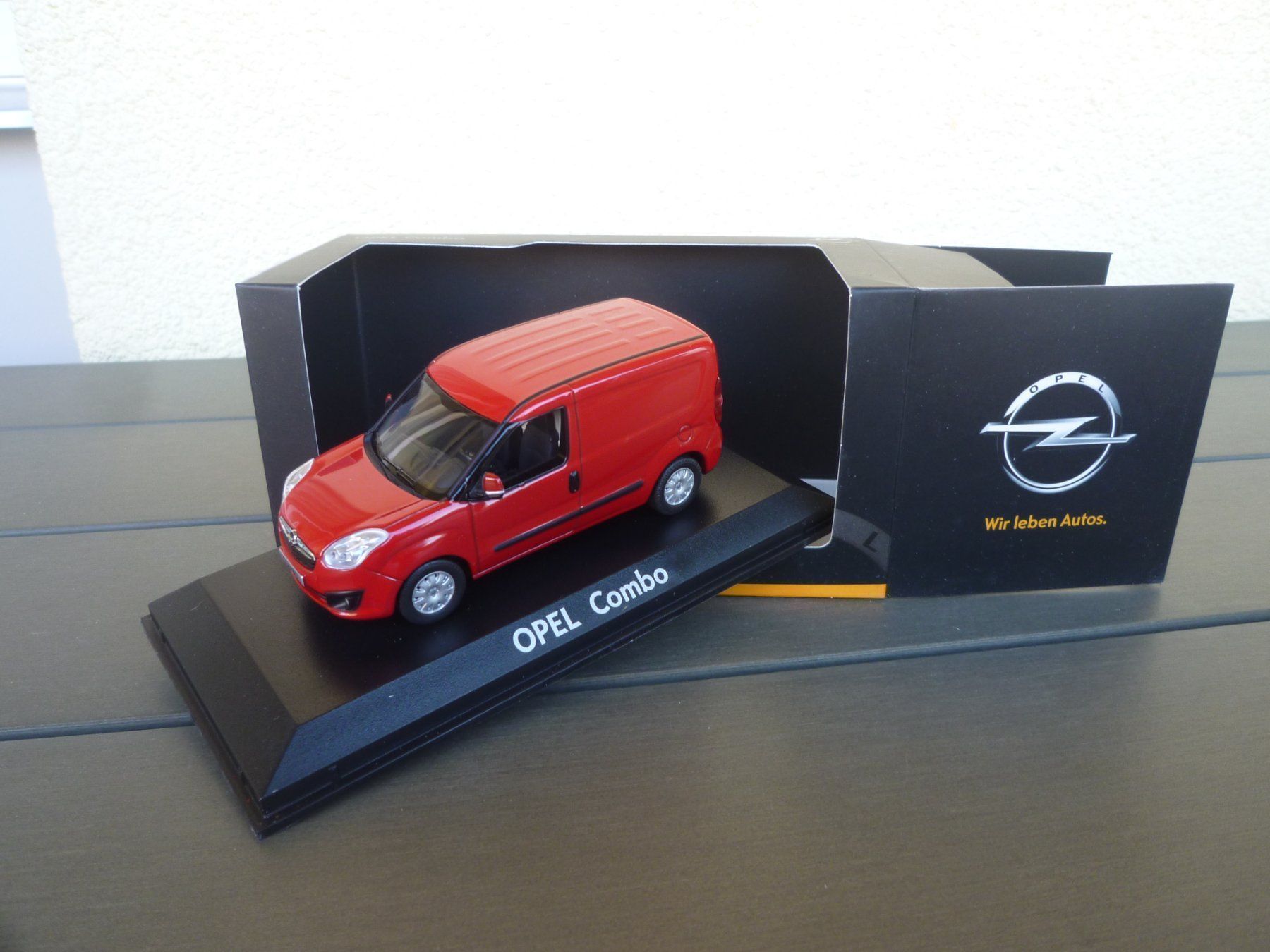 Norev Modellini d'auto: Opel Combo – Nuovo e nell'imballaggio originale da Flawil venduto da Imperiosud