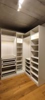 Großer Eck-Kleiderschrank in Weiß – zerlegt, Lieferung mögli