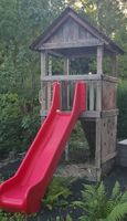 Spielturm aus Holz mit Rutsche gebraucht