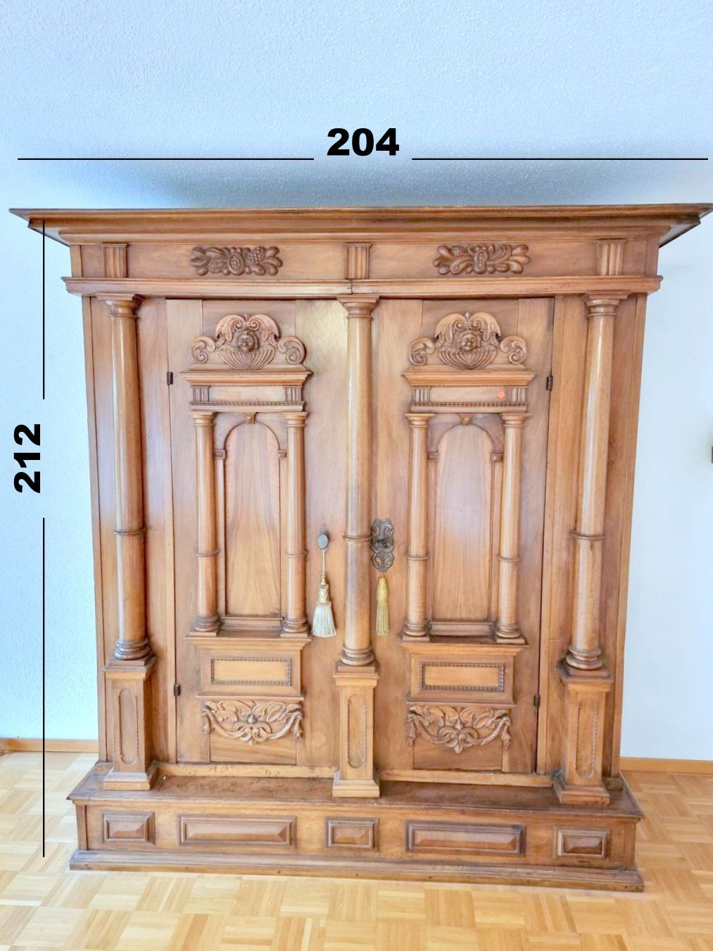 Schränke: BAROCK-SCHRANK  ANTIK – Gebraucht aus Brunnen von brocundfloh