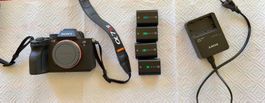 Sony Alpha 7R V   A7RV 7RV 7R-V   mit 4 Akkus und Ladegerät