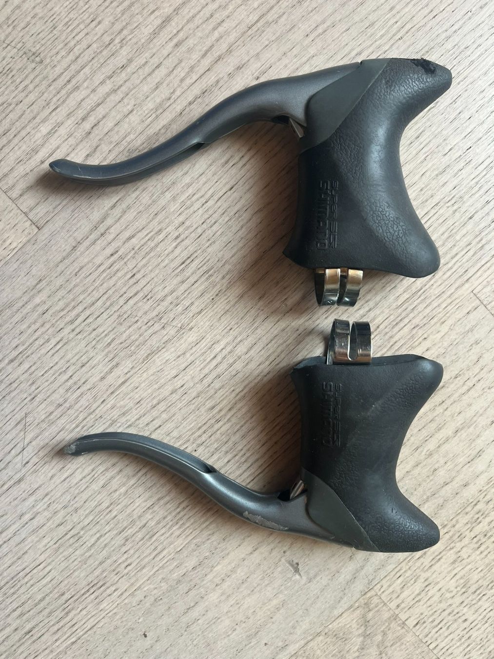 Shimano Pezzi di ricambio: Bremshebel Shimano 600 – Usato da Winznau venduto da CornelAndreas