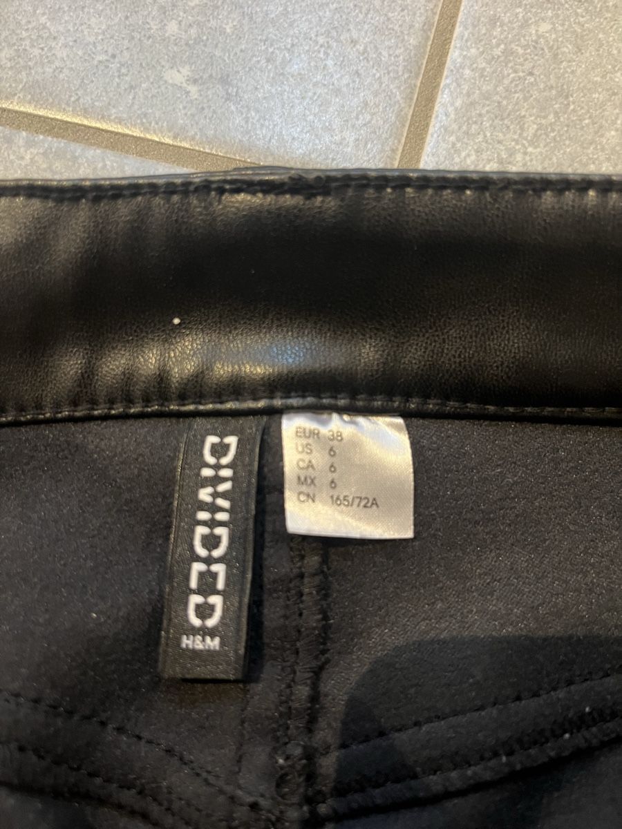 H&M Pantaloni: Schwarze Lederhose – Nuovo (secondo la descrizione) da Bellikon venduto da Ruth_62 2