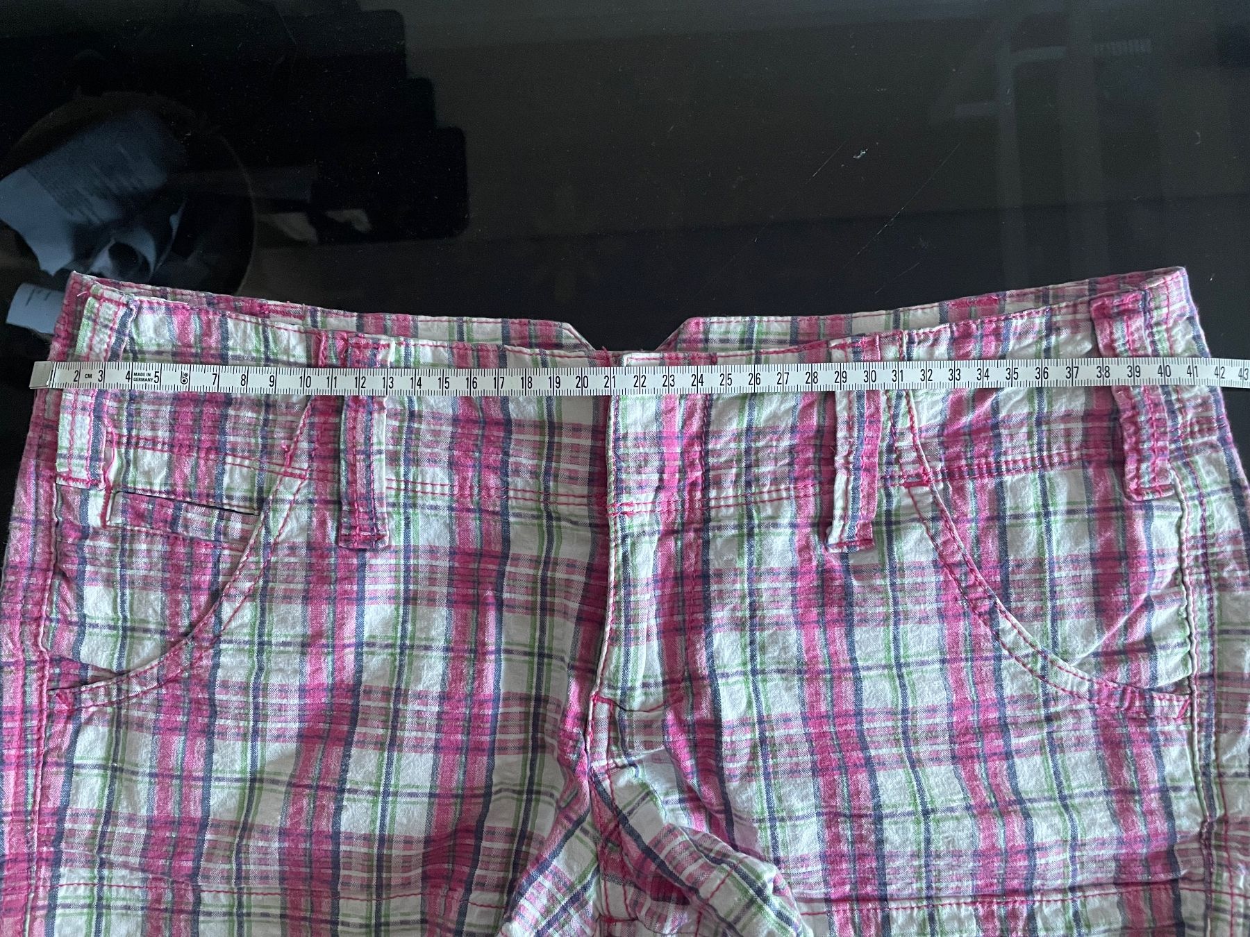 Roxy Hosen: Karierte Y2K Bootyshorts von Roxy – Gebraucht aus Zürich von pau_kbr6 3