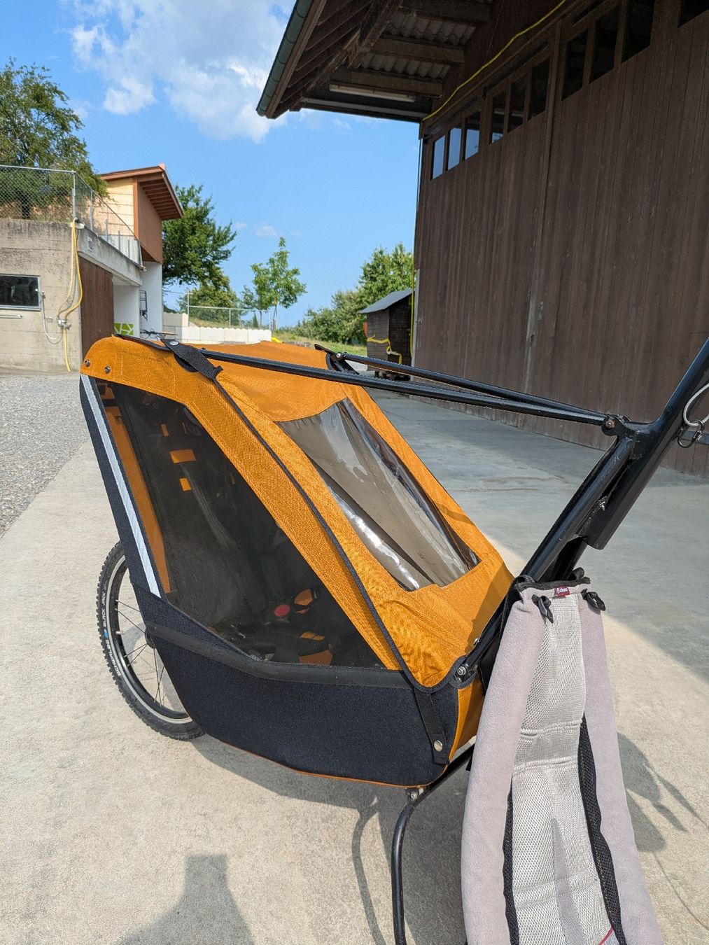 Tout Terrain Anhänger: Singletrailer von Tout Terrain, orange  – Gebraucht aus Adlikon b. Andelfingen von IlonaSp 3