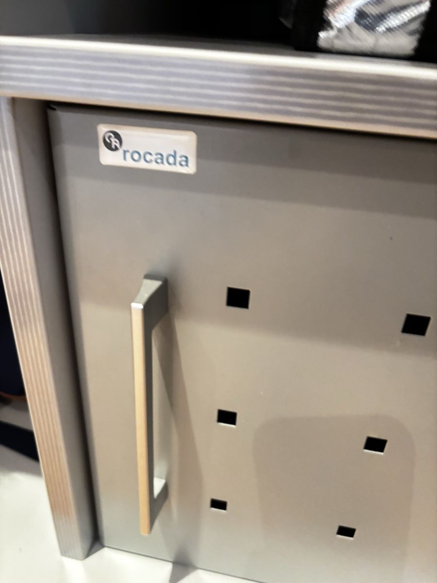 Armadi: Rocada Büro Möbel  – robust & praktisch – Usato da Wilen b. Wil venduto da Terezaneguinha 1