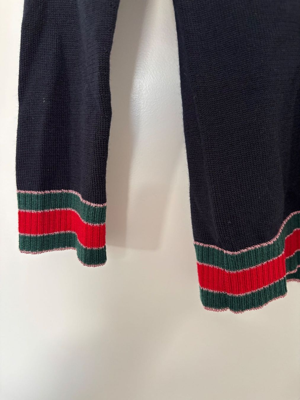 Gucci Maglioni & Felpe: Gucci Pullover dunkel blau 34 , leichte Sommerwolle – Nuovo (secondo la descrizione) da Herrliberg venduto da mayfi 4