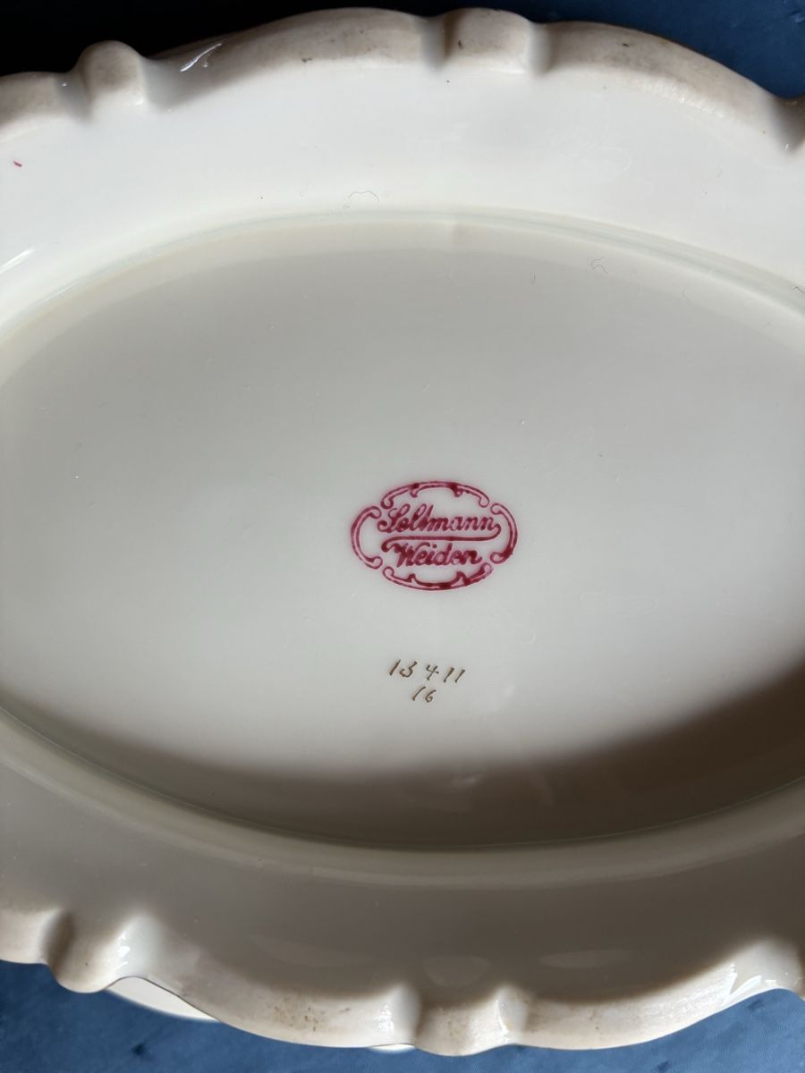 Seltmann Schalen: Seltmann - Fussschale oval mit Blumendekor  – Gebraucht aus Dornach von Rosengarten 8