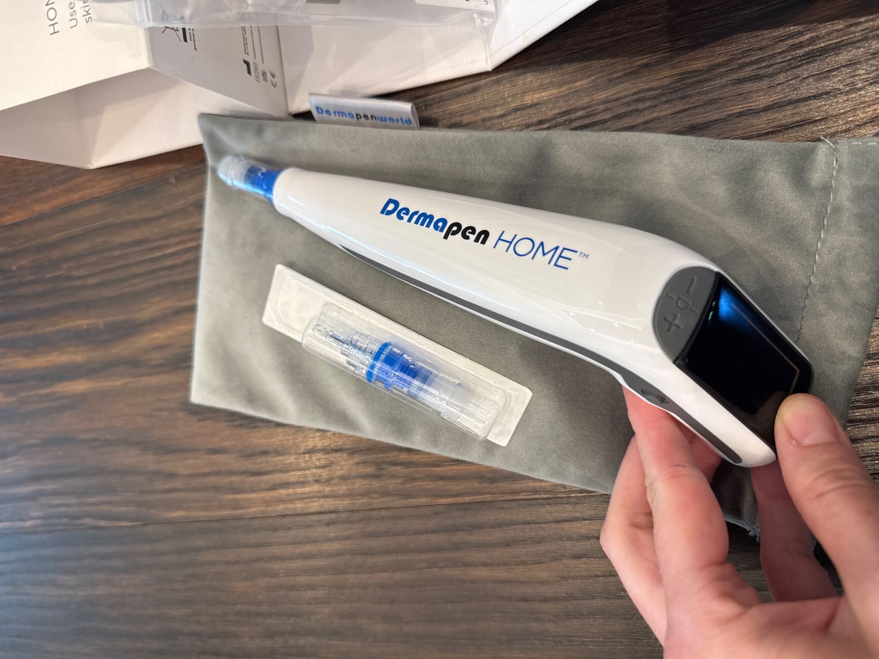 Attrezzature mediche: Dermapen Home – Nuovo e nell'imballaggio originale da Schinznach-Bad venduto da a-girl 1