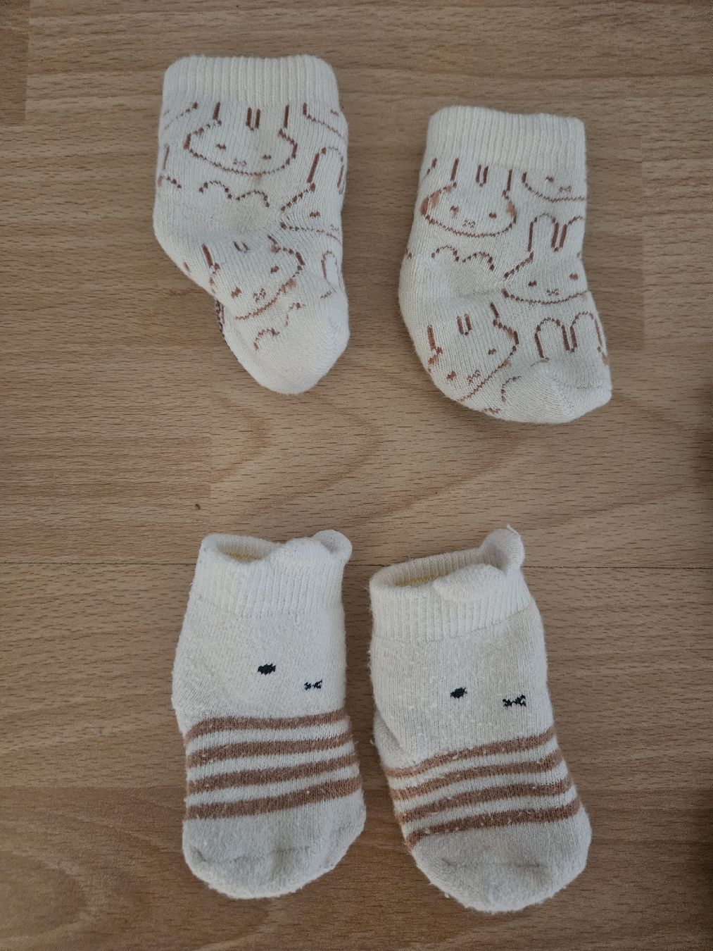 Lotti & Set di vestiti: Socken für Neugeborene oder Frühchen – Nuovo (secondo la descrizione) da Zürich venduto da Kris8050 2