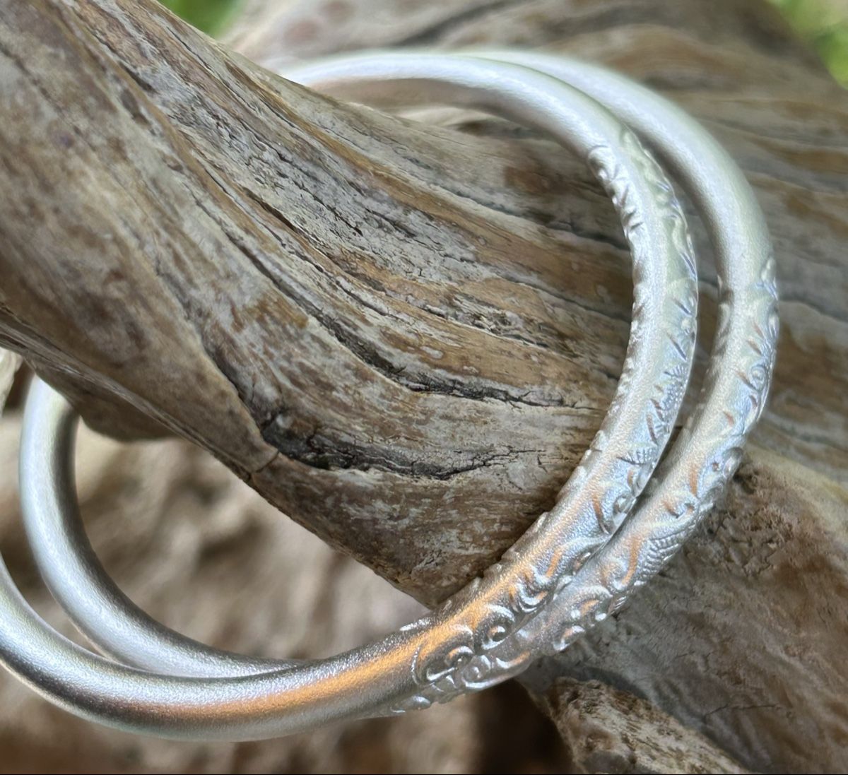 Bracciali & Braccialetti: Armband silberne mit blumen Mustern. – Nuovo (secondo la descrizione) da Rekingen AG venduto da Olgamurga 3