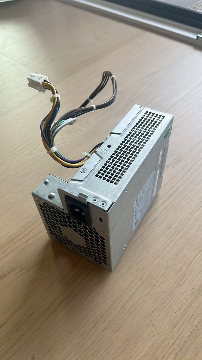 Hewlett Packard PCs: Power Supply Unit HP – Defekt aus Oberwil BL von Sophie_14