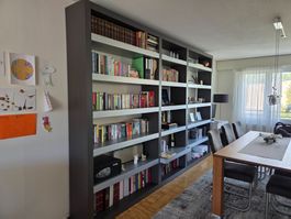 Grosses, hochwertiges Bücherregal dunkelgrau