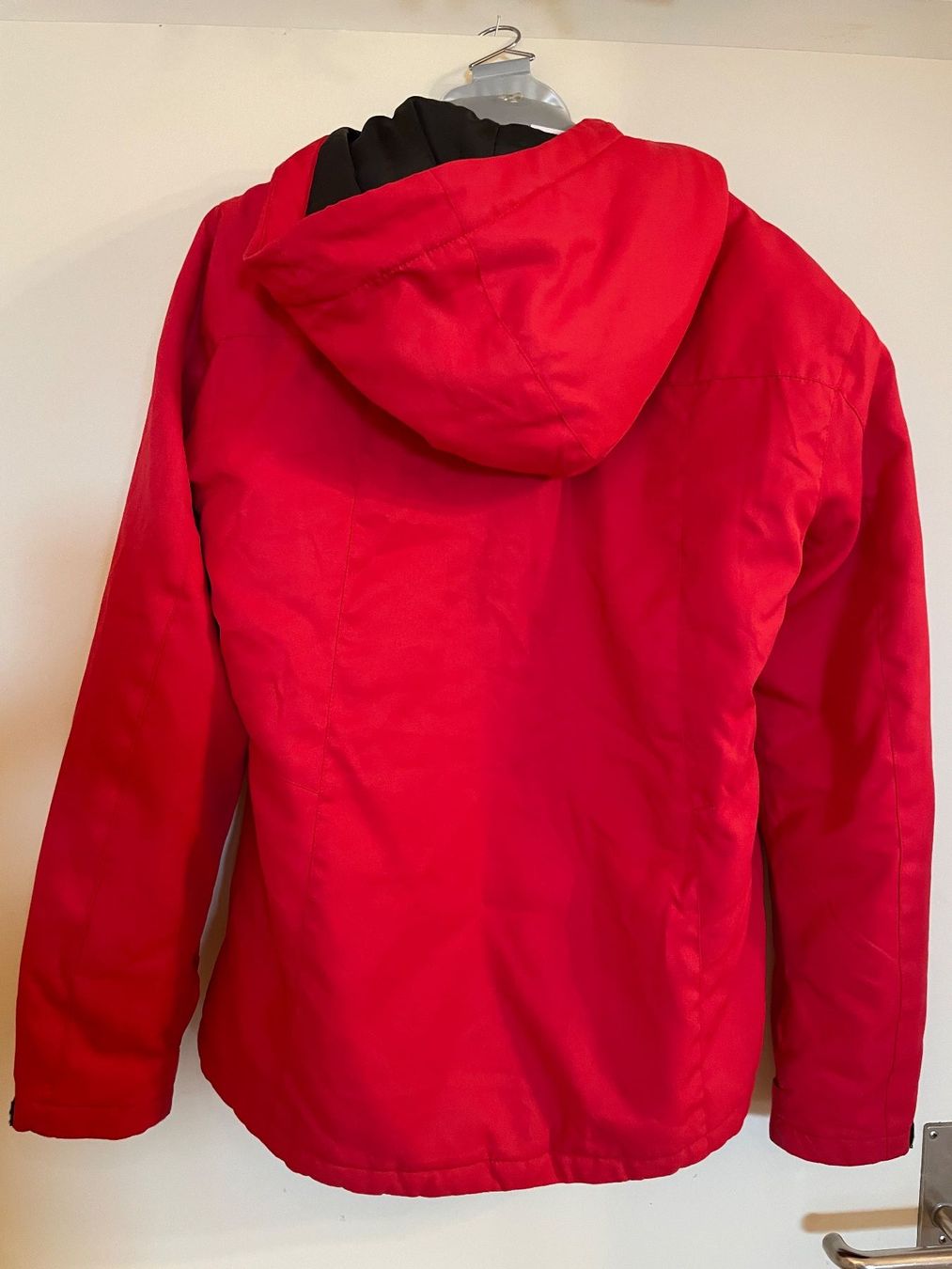Jack & Jones Giacche: Softshelljacke von Jack&Jones Gr. s in rot-schwarz – Usato da Hittnau venduto da kleen 2